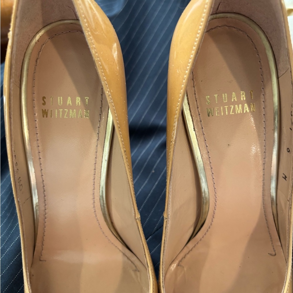 Stuart Weitzman Tan Patent Leather Pointed-Toe Pumps Size 6 M - Picture 6 of 10